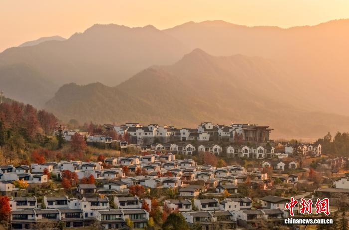 安徽代表委员为黄山传统村落“活态传承”支招