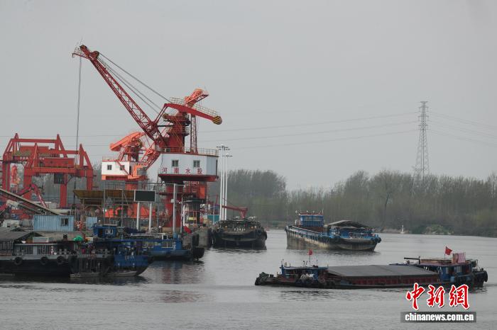 河南周口港：通江达海货运忙