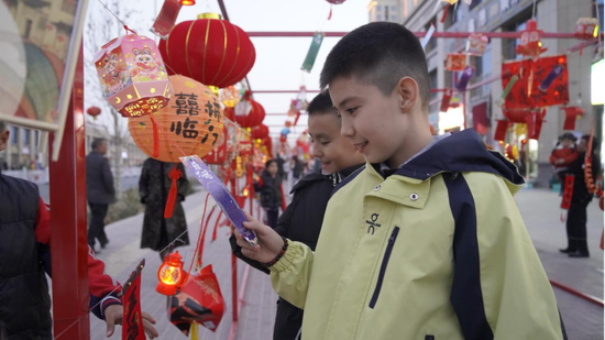 华灯耀丝路 智趣闹元宵——策勒县元宵夜活动精彩纷呈