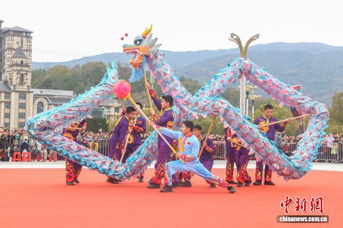 （新春见闻）江西南昌举行第三届龙狮邀请赛