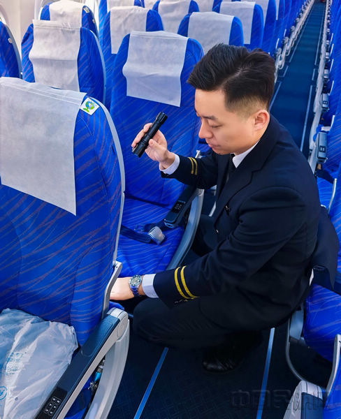 南航新疆空保管理部守护蓝天防线 护航雾天出行