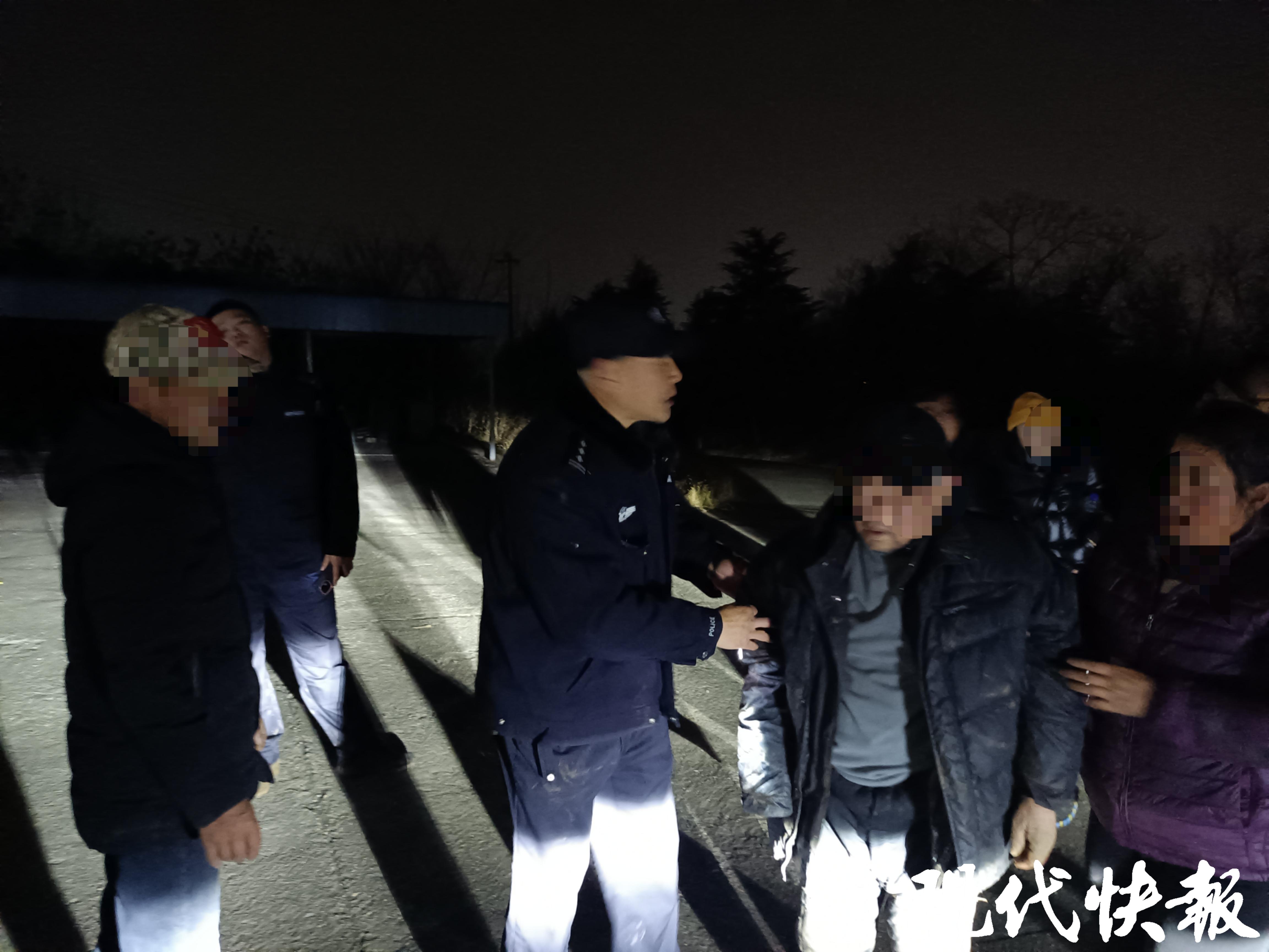 警用无人机搜寻，5小时成功救援八旬走失老人