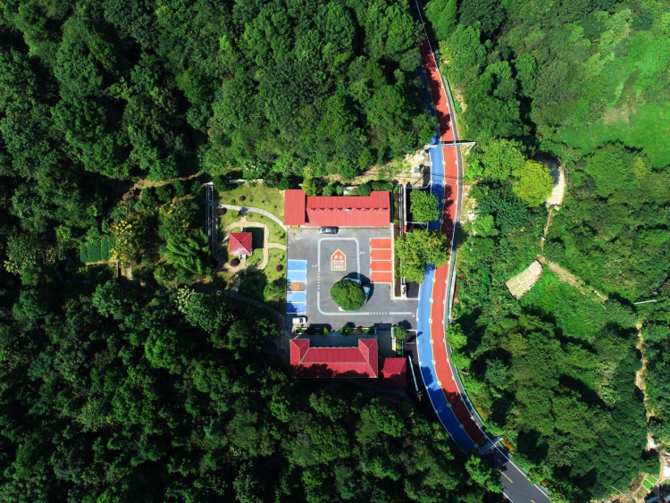 科技創新驅動 智慧公路繪就贛北“新畫卷”_fororder_圖片1