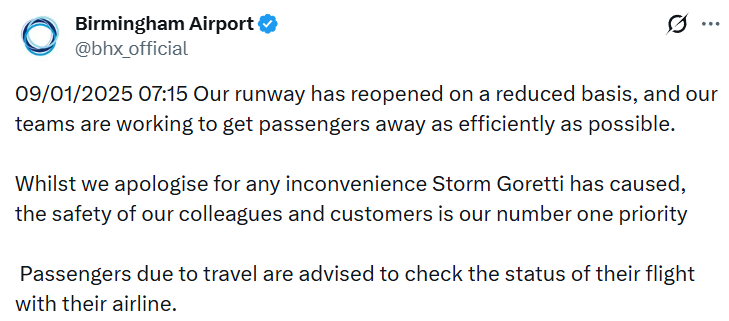 风暴席卷英国 多个机场航班混乱