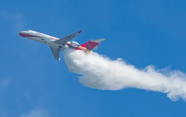 山西成功通航与中国商飞签署6架C909灭火机订单