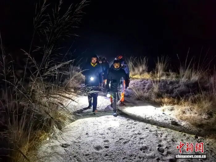 惊险！2名女子进贺兰山采样深夜失联，系在读研究生，紧急搜救……