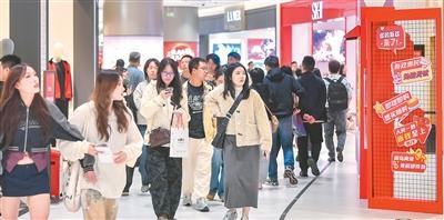 海南出台16条措施促旅游消费，2026年将引进77场重点赛事演出活动