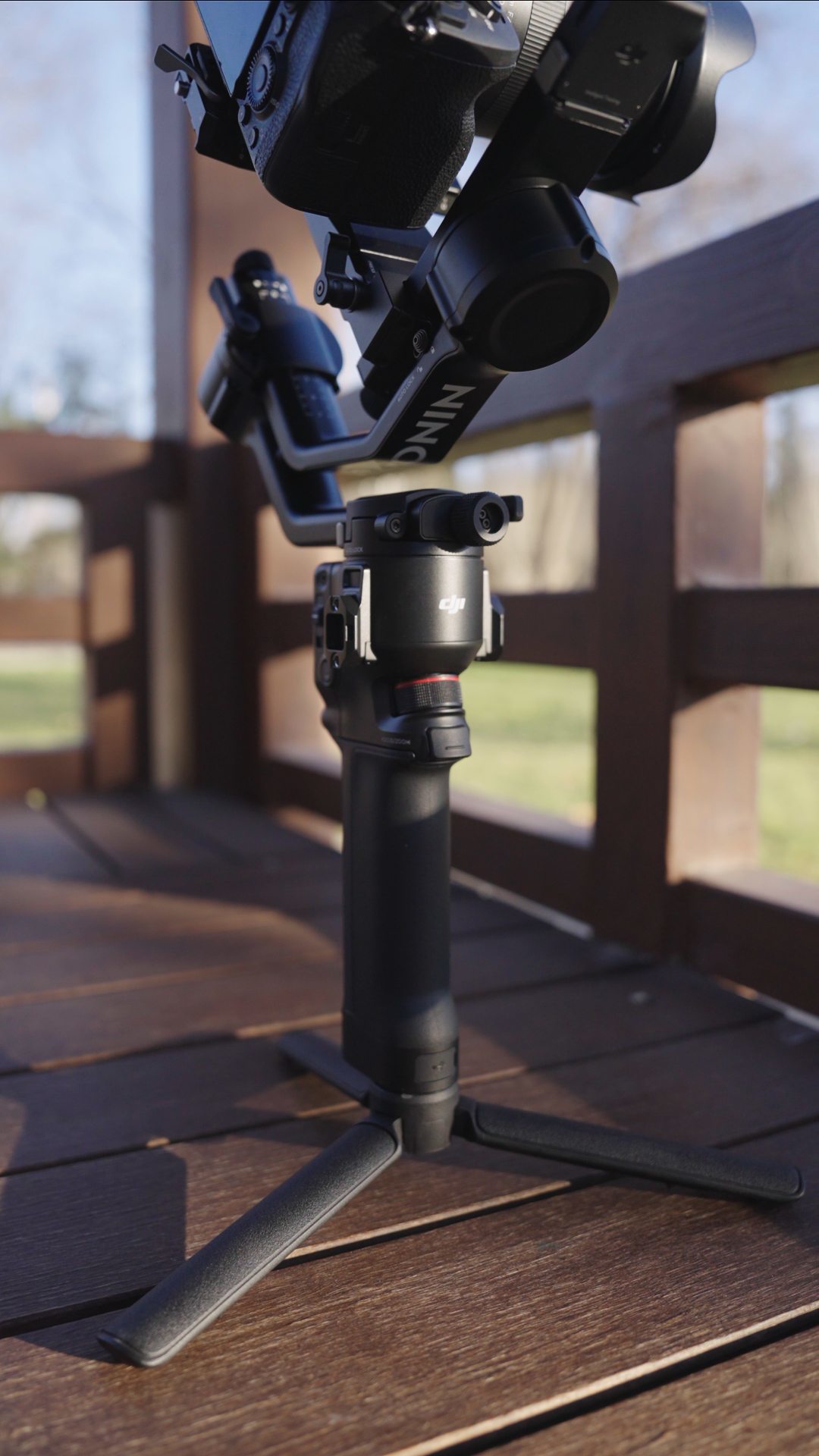 主打一个快准狠！智能且高效的单兵神器：大疆RS 5稳定器