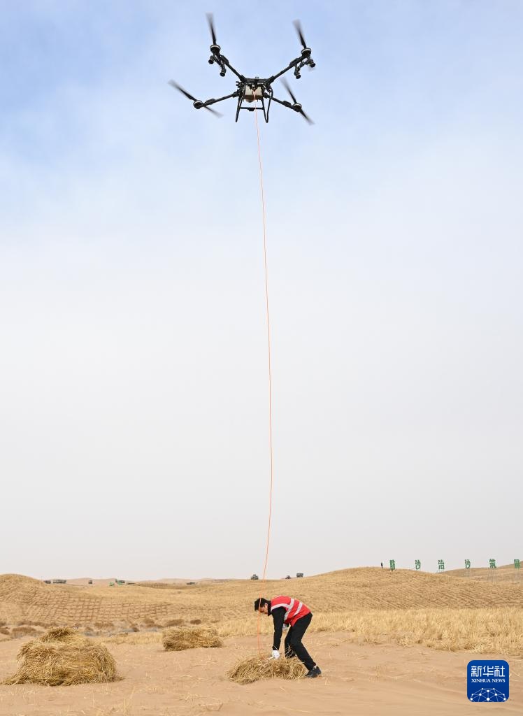 内蒙古阿拉善盟：2026年防沙治沙工程开工