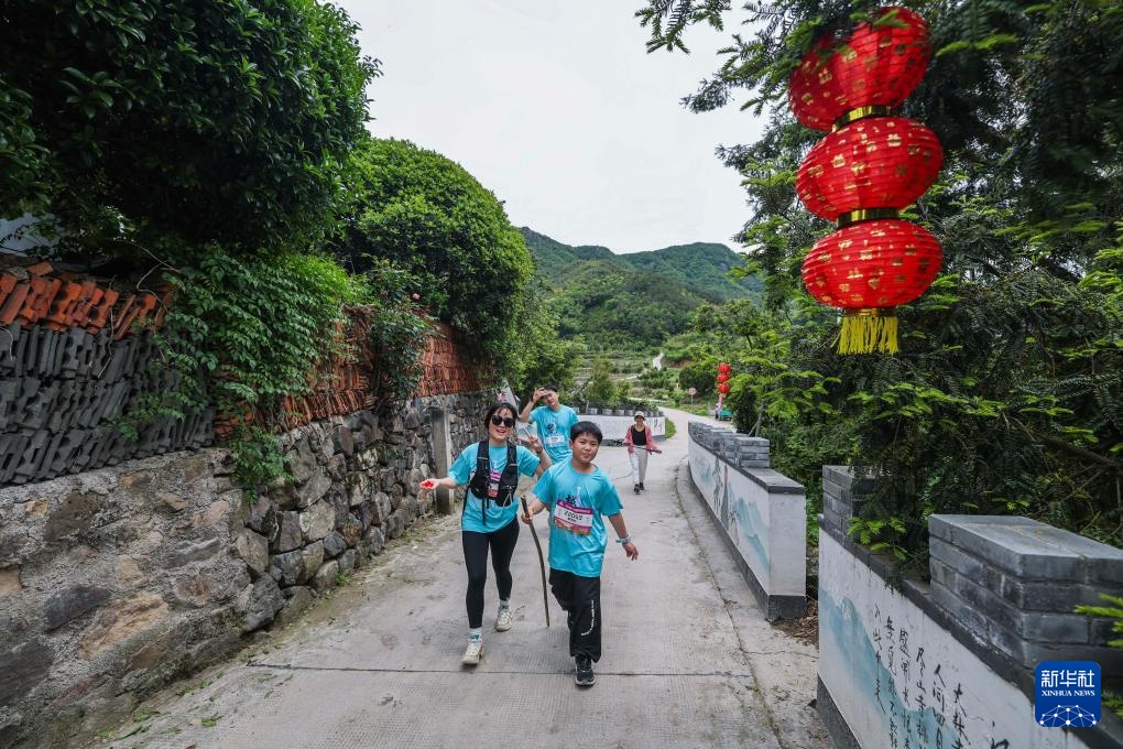 假日越野徒步助力山乡特色文旅消费