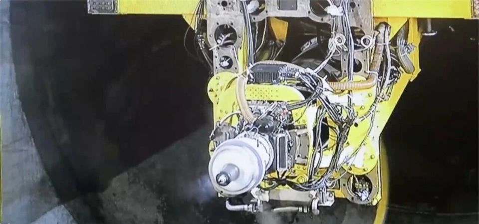 全球首次，首飞成功