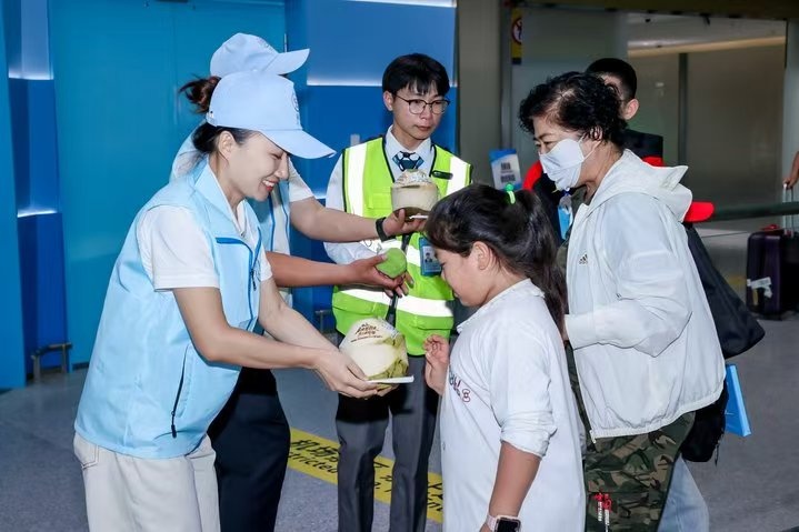 三亚开启春节期间“宠客”活动