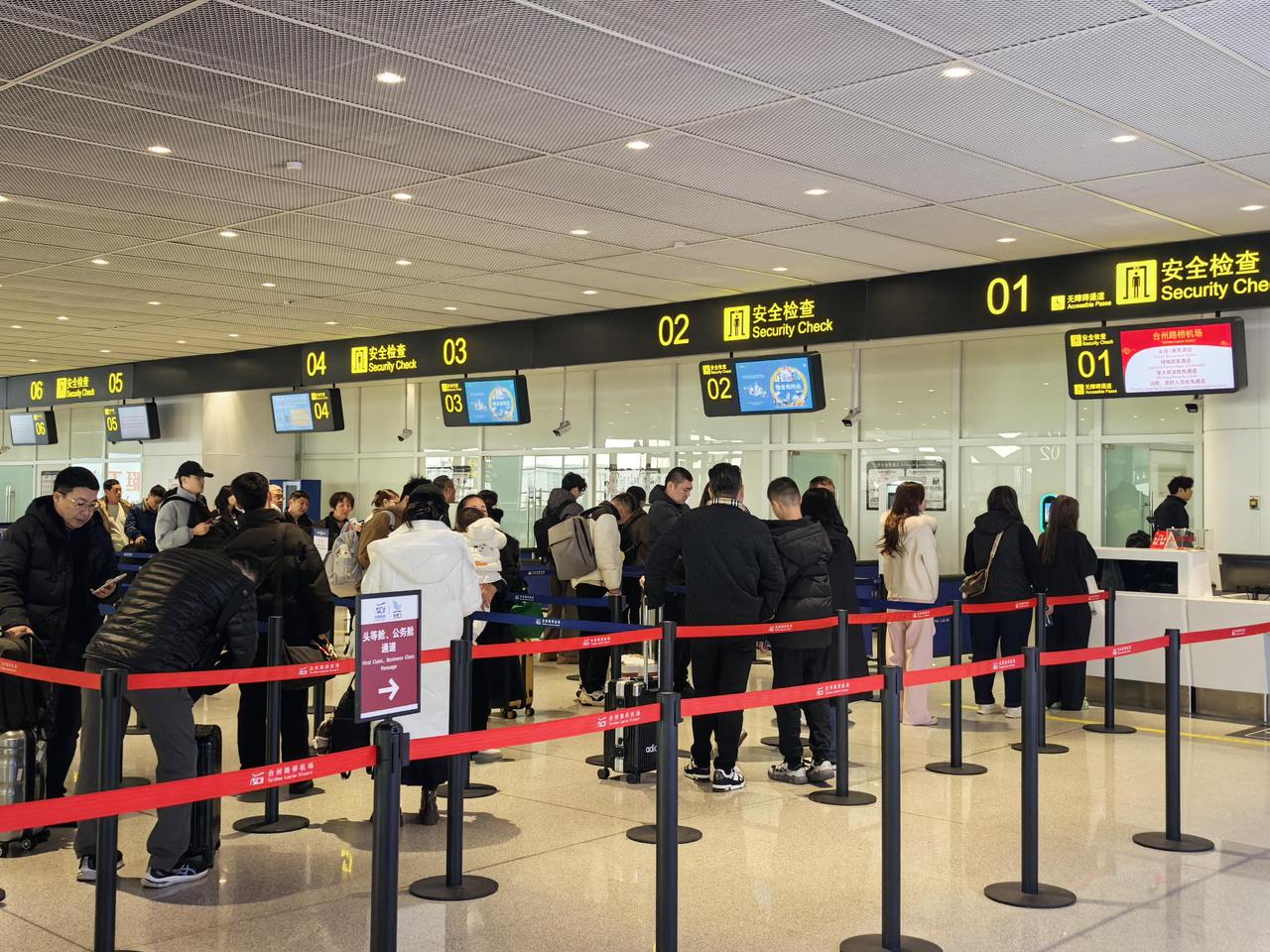 “一对一”全流程专属服务 台州机场护航春运出行路