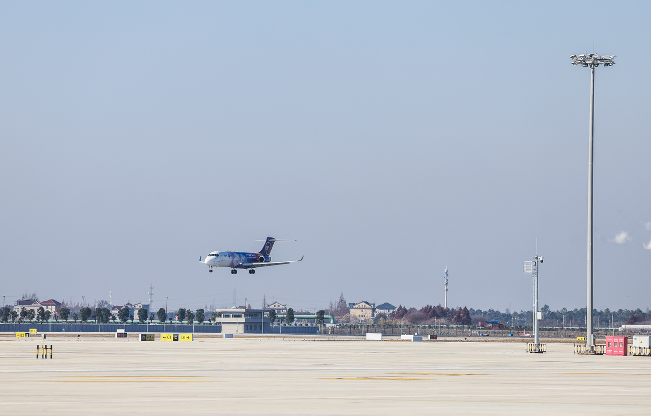 长三角首个专业货运枢纽迎关键进展 嘉兴南湖机场海关监管场所获批