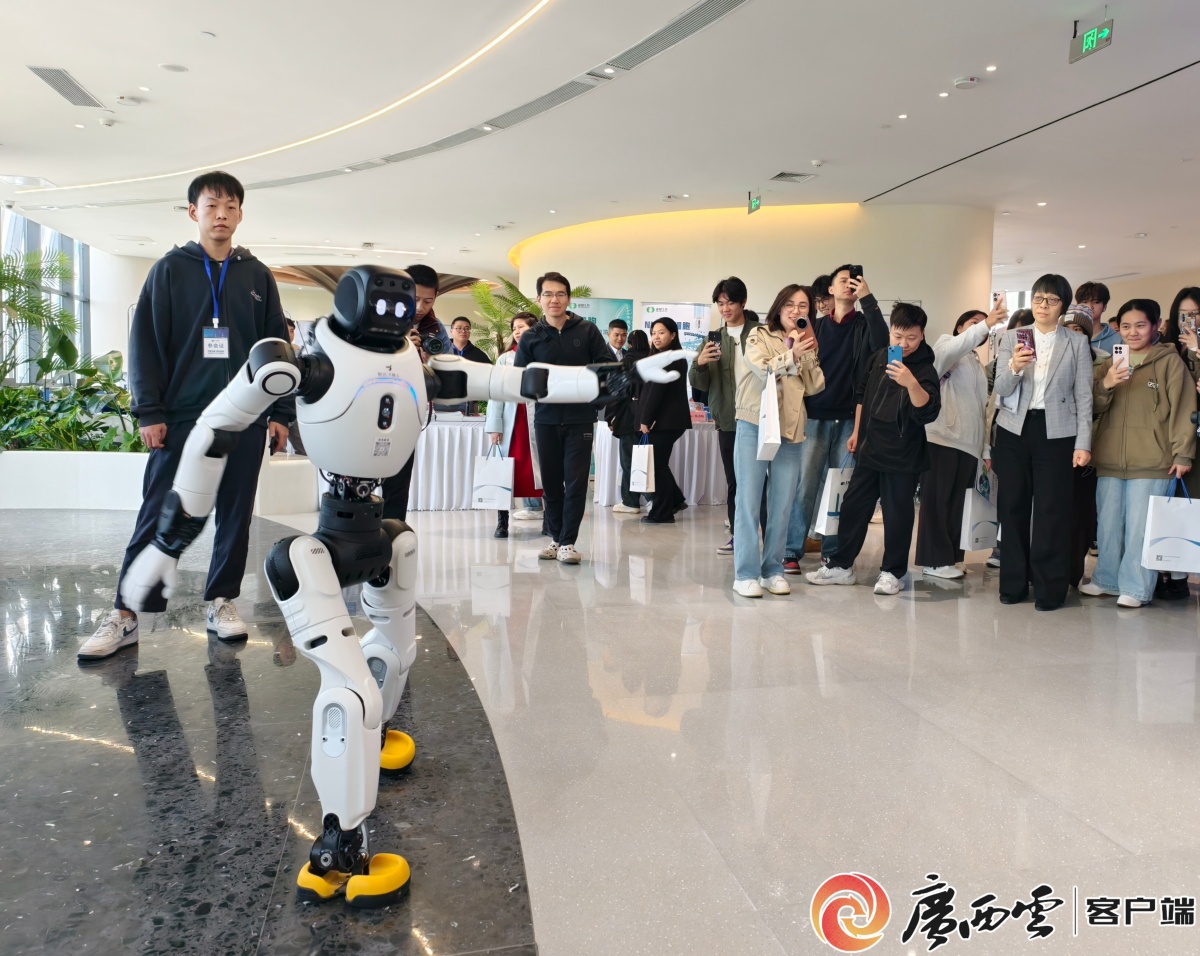 102个紧缺岗位+300个优质岗位 南宁五象新区“筑巢引凤”